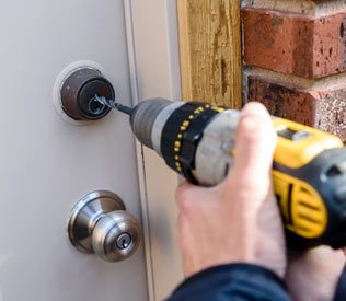Locksmith Master Shop Yorba Linda, CA 714-983-9061 Locksmith Master Shop Yorba Linda, CA 714-983-9061